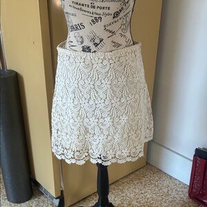Zara Cream Lace Crochet Mini Skirt
